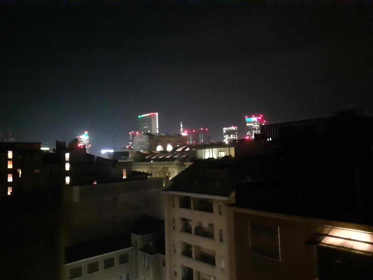 Bilocale 7 Piano Balcone Vista Skyline Apartment Milan Luaran gambar