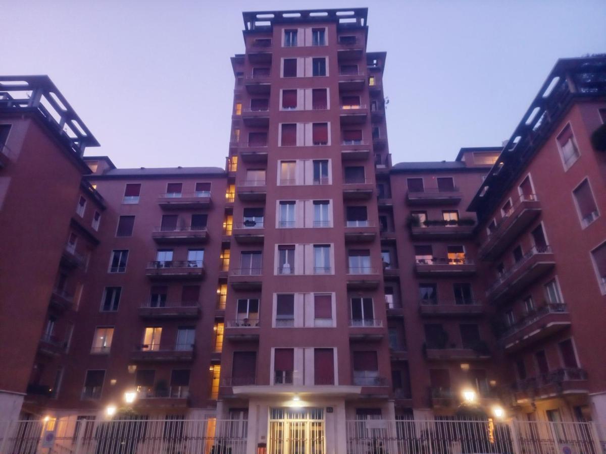Bilocale 7 Piano Balcone Vista Skyline Apartment Milan Luaran gambar
