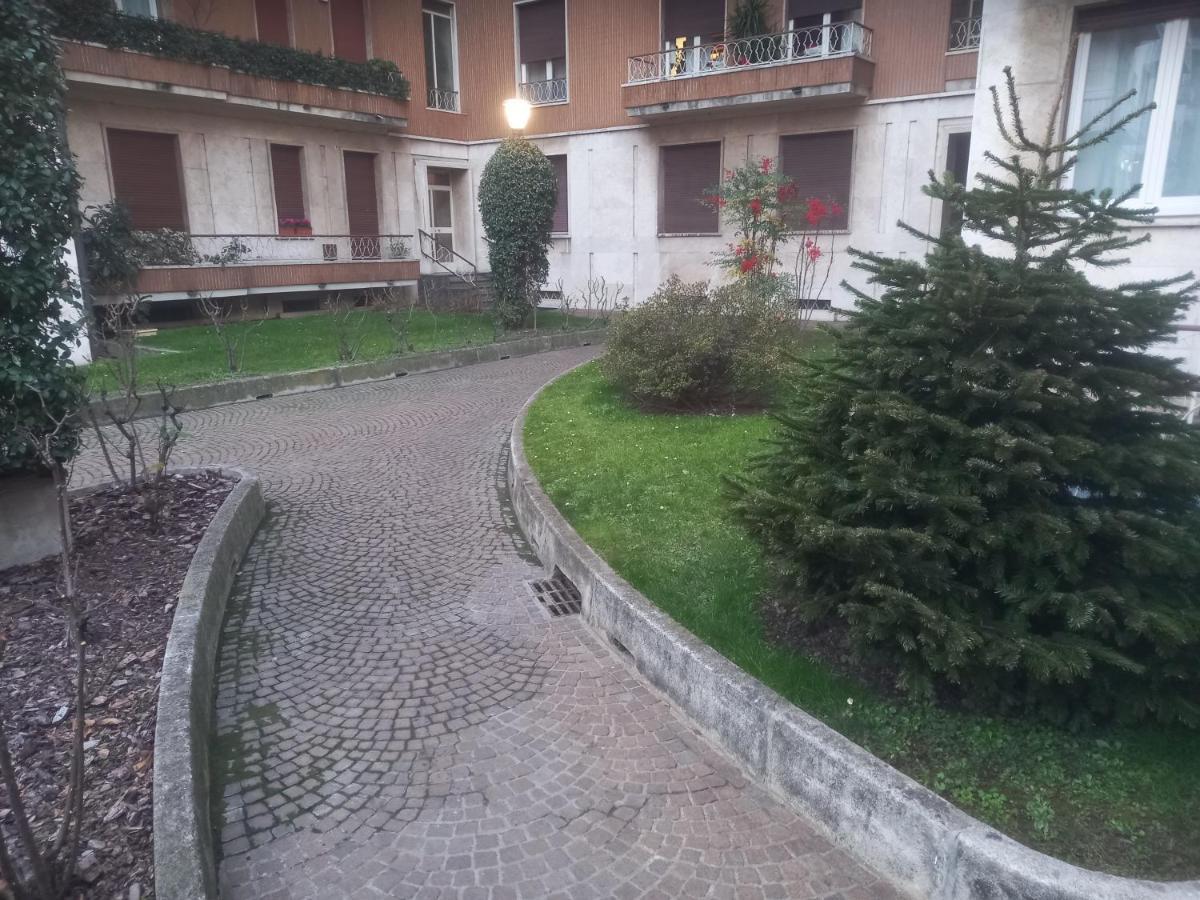 Bilocale 7 Piano Balcone Vista Skyline Apartment Milan Luaran gambar