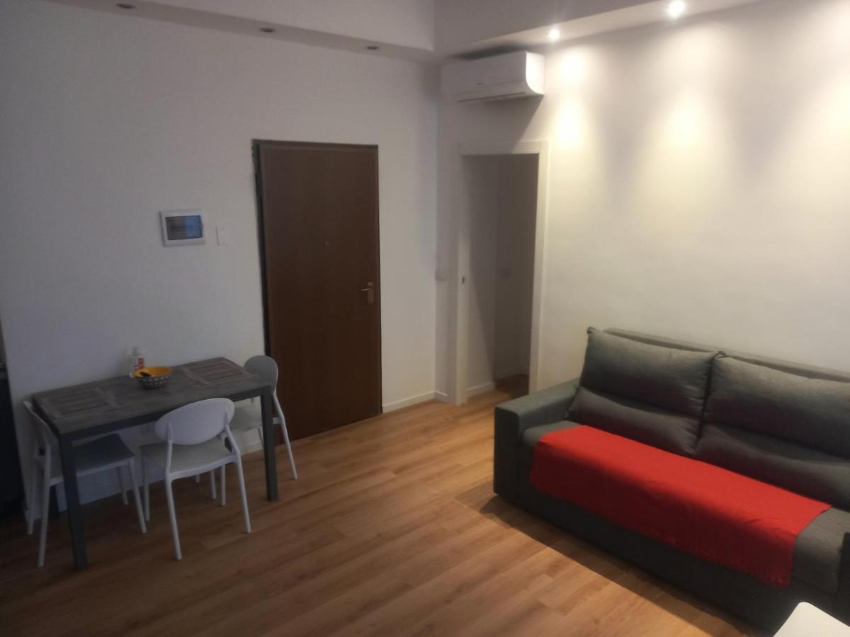 Bilocale 7 Piano Balcone Vista Skyline Apartment Milan Luaran gambar